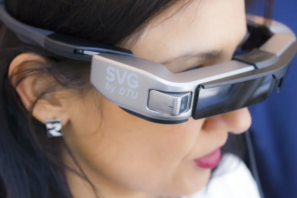 what are smart glasses